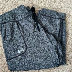 Women's Under Armour crop joggers